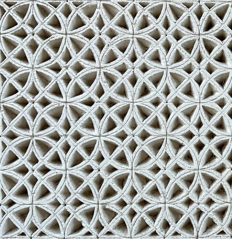Gypsum lattice field of interlocking circles